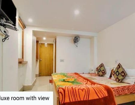 מוסורי Odyssey Stays Pooja Homestay מראה חיצוני תמונה